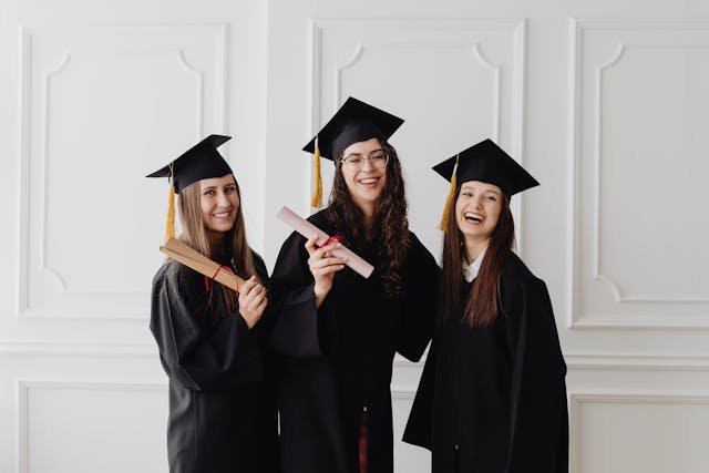 Two Paths for Tech Grads: High Growth in the USA or Guaranteed Stability in Canada